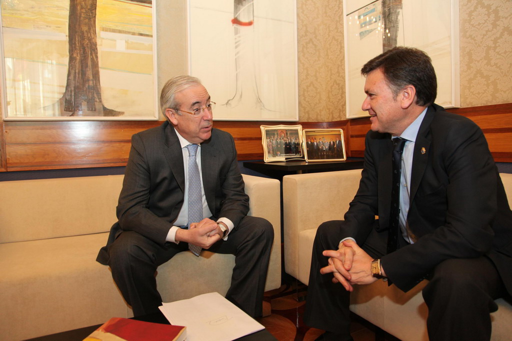 El presidente del Consejo de Cuentas visita Segovia dentro de una serie de encuentros institucionales
