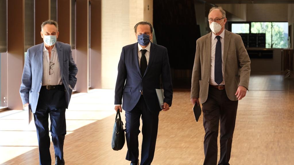 Melero, Amilivia y Jiménez, a su llegada al Parlamento