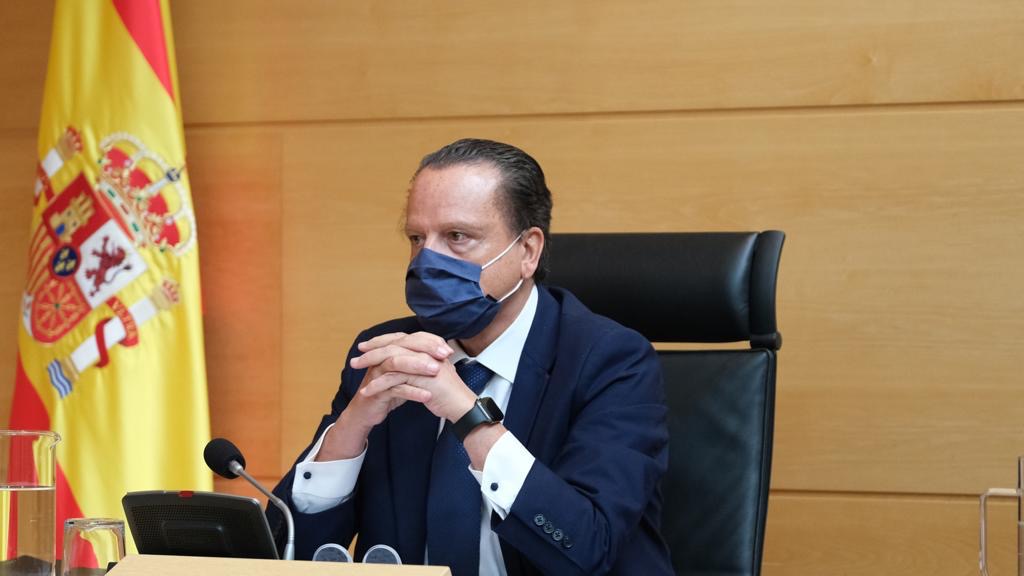 Amilivia antes de explicar los informes