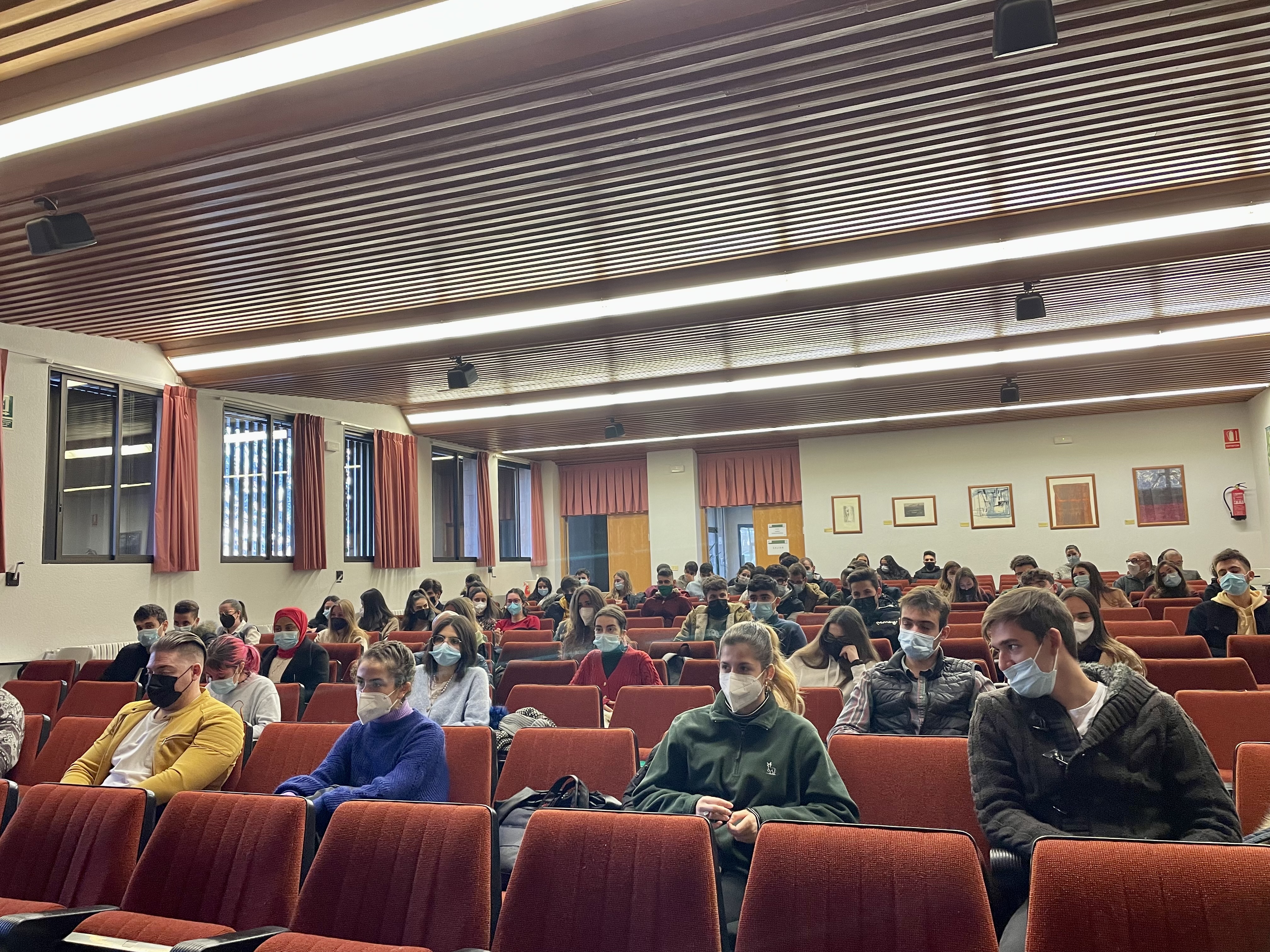Alumnos asistentes