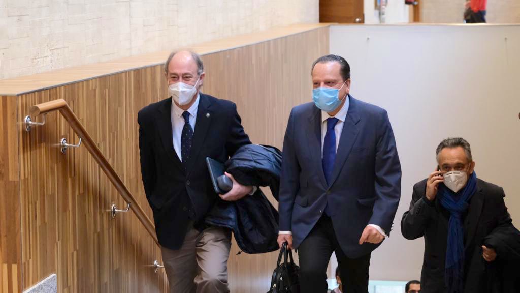 El Pleno a su llegada a las Cortes