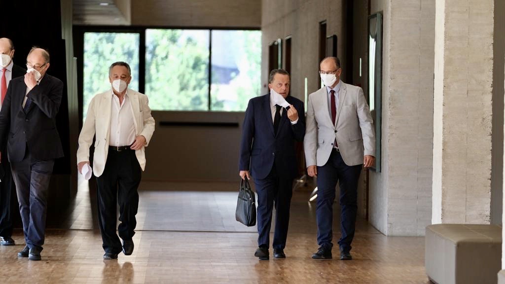 Los miembros del Consejo, en las Cortes