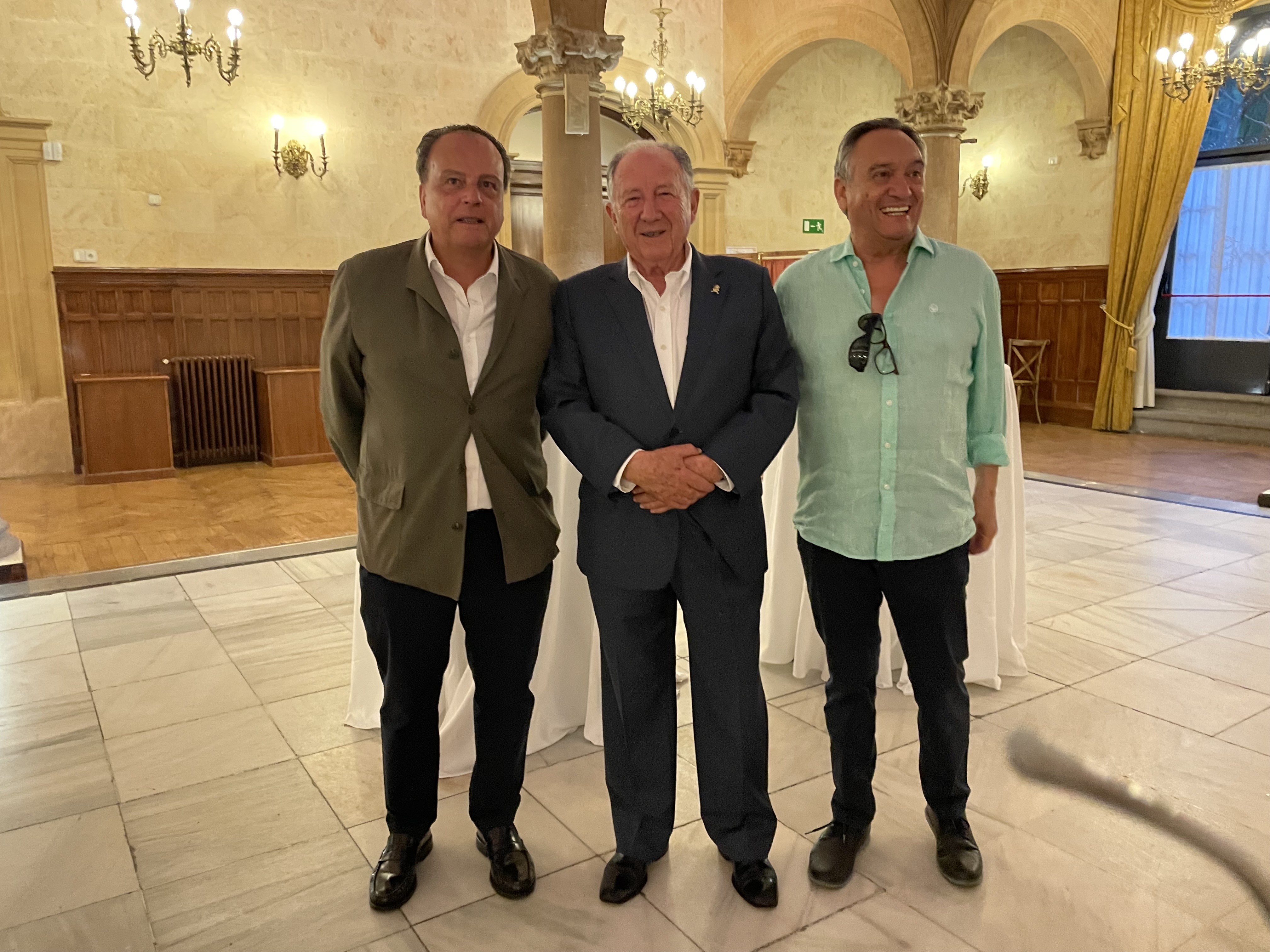 Amilivia y Melero con el ex director del CNI, Félix Sanz Roldán