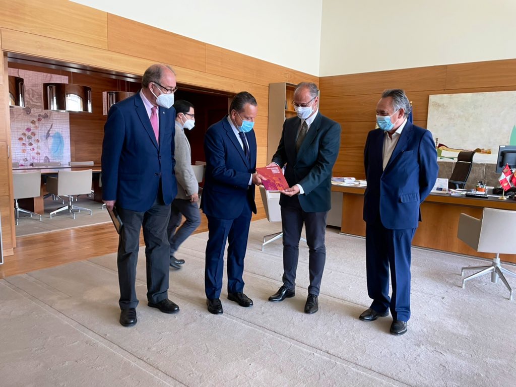 Acto de entrega de la Memoria