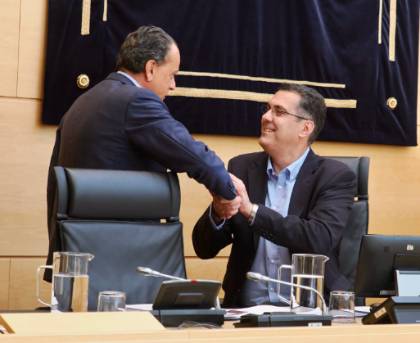 José A. Castro, nuevo presidente de la Comisión, y Amilivia