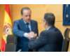 El presidente Amilivia saluda a Alberto Castro