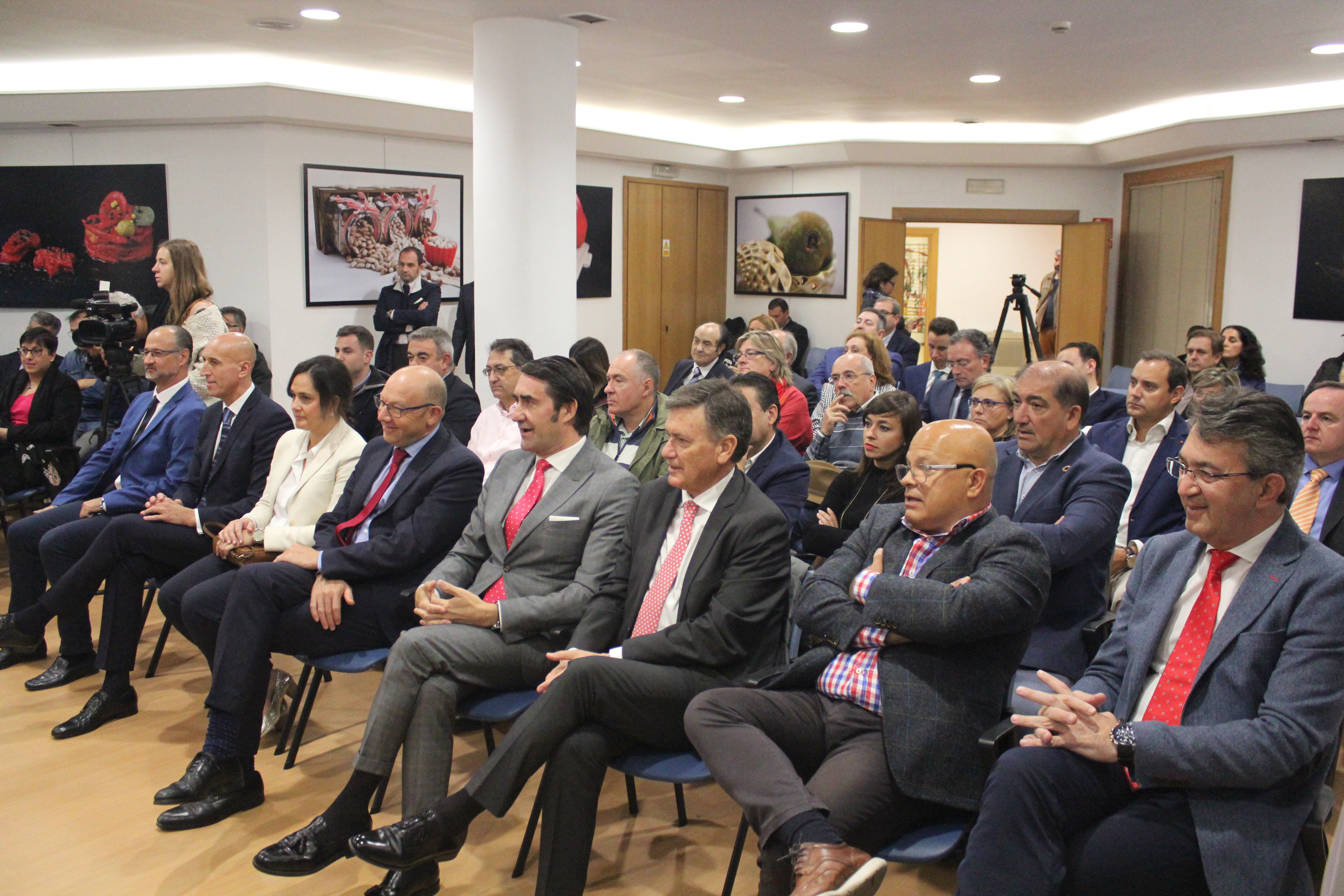 Asistentes al coloquio