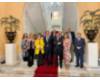 Foto institucional en las escaleras de acceso al Ayuntamiento