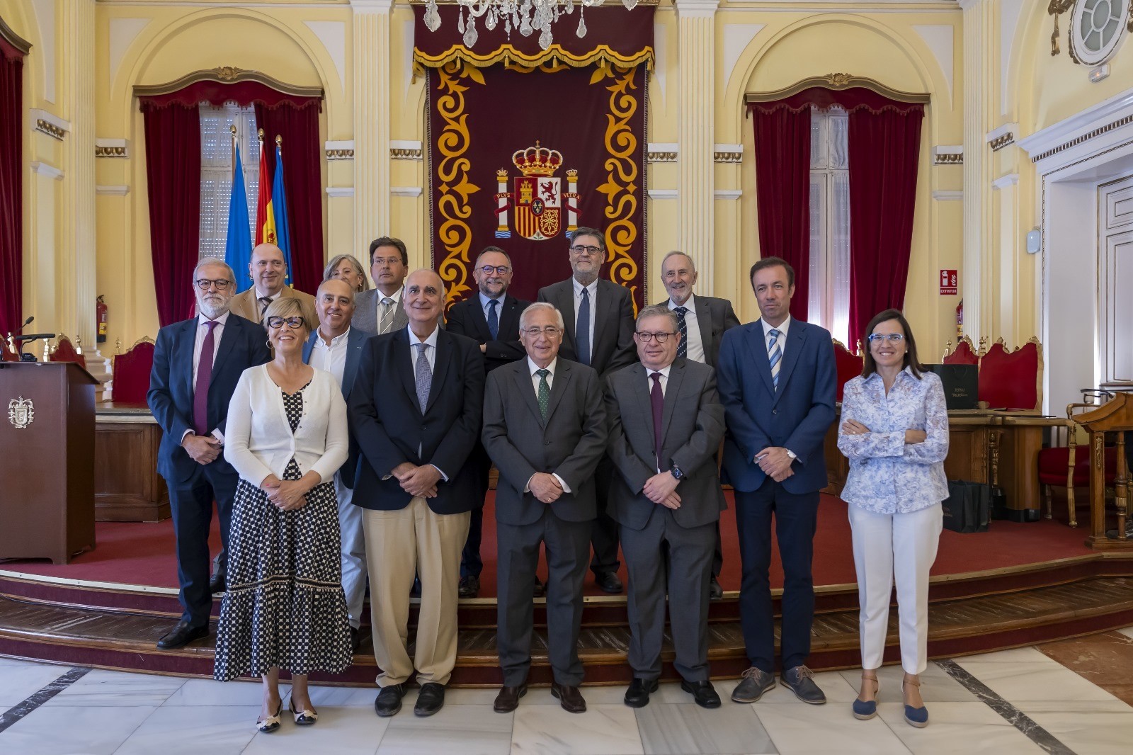 Los miembros de la Comisión con Imbroda