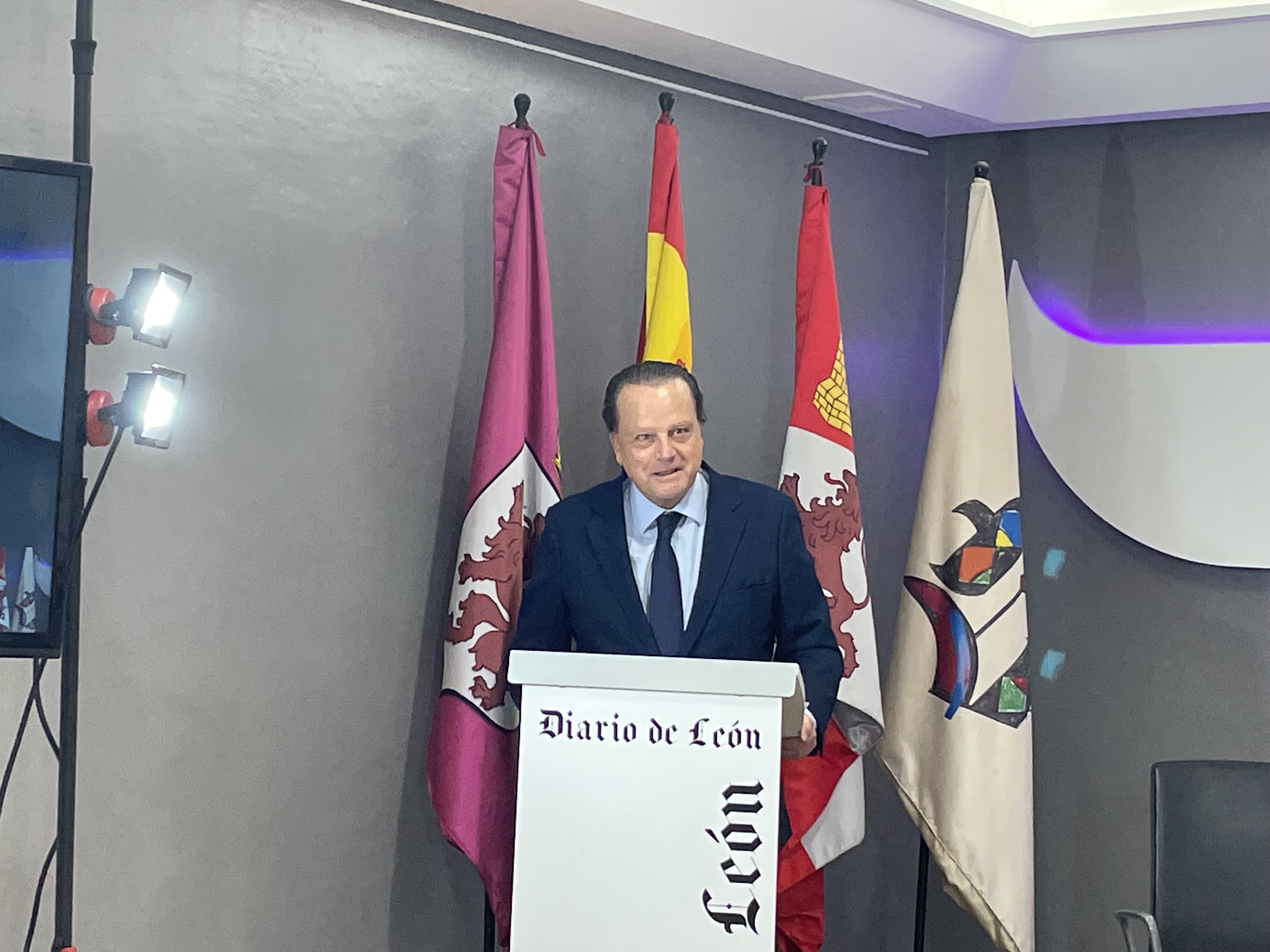 El presidente disertó sobe el reto demográfico