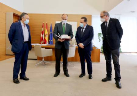 Entrega del Informe a Fuentes