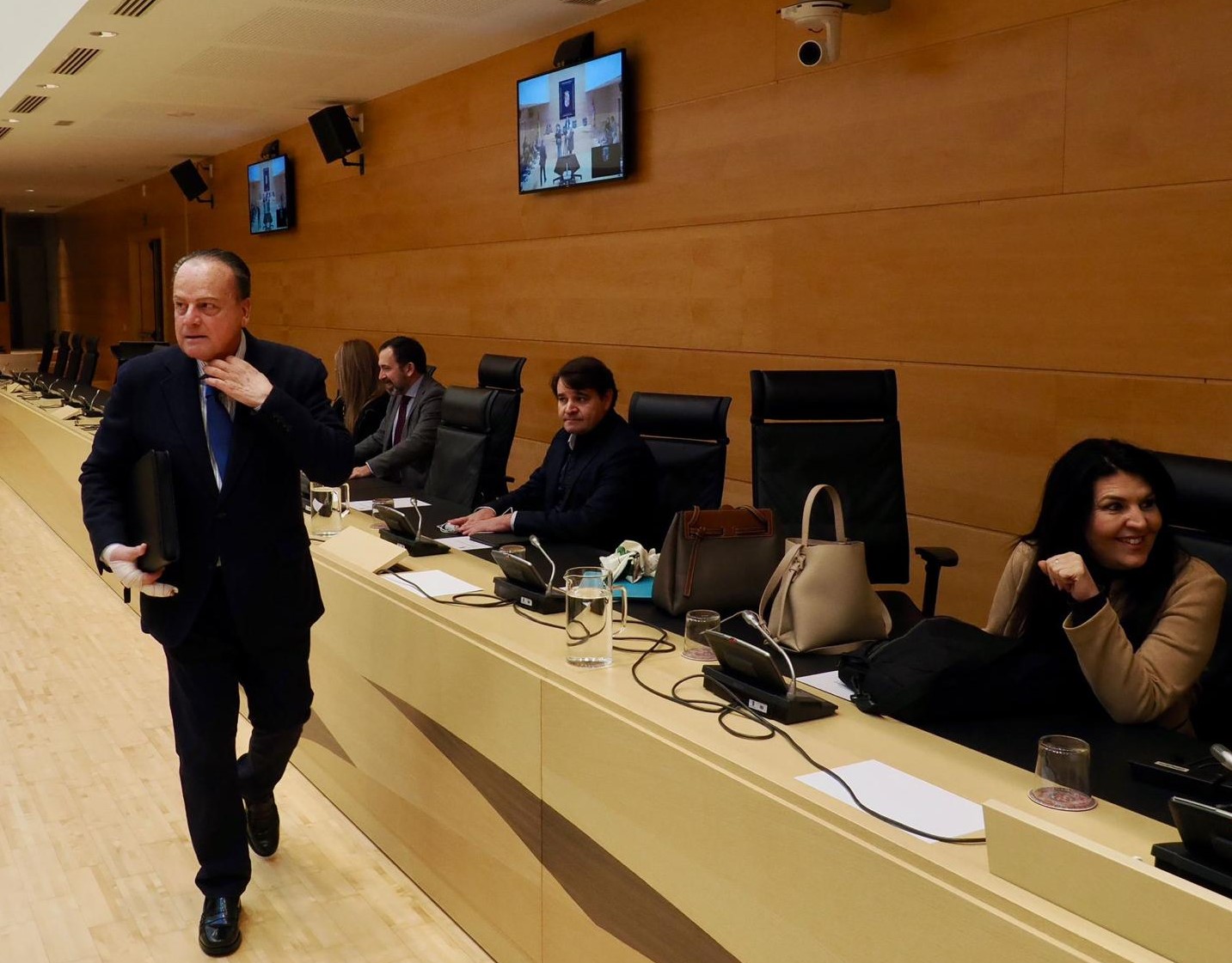 Amilivia llega a la Comisión