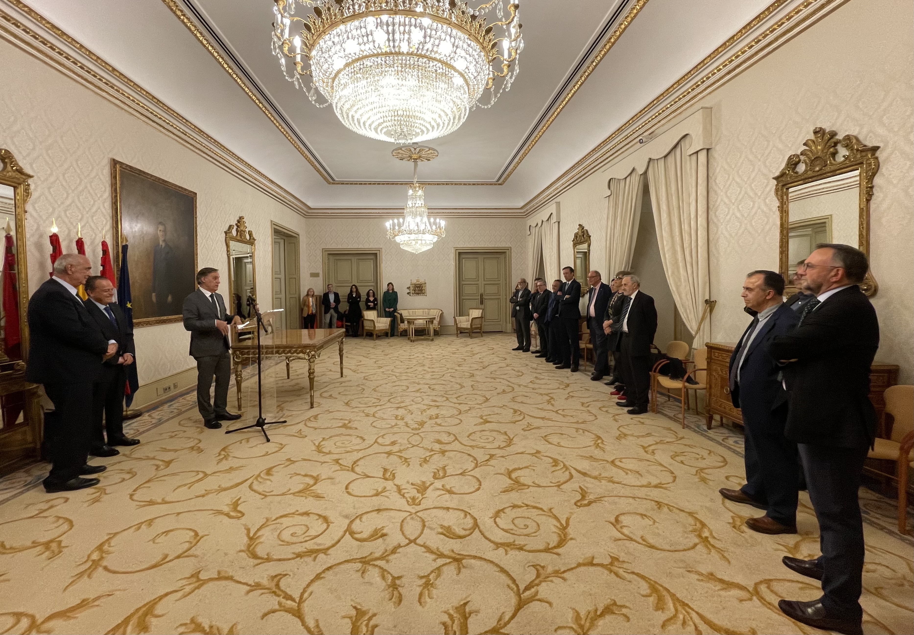Acto de recibimiento en el Salón de Recepciones municipal