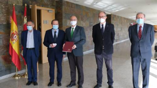 Fuentes y los miembros del Consejo