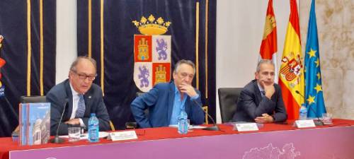 Los consejeros Jiménez y Melero junto al director de Fiscalización, Santiago Martín