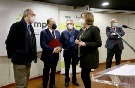 Un momento del acto de entrega