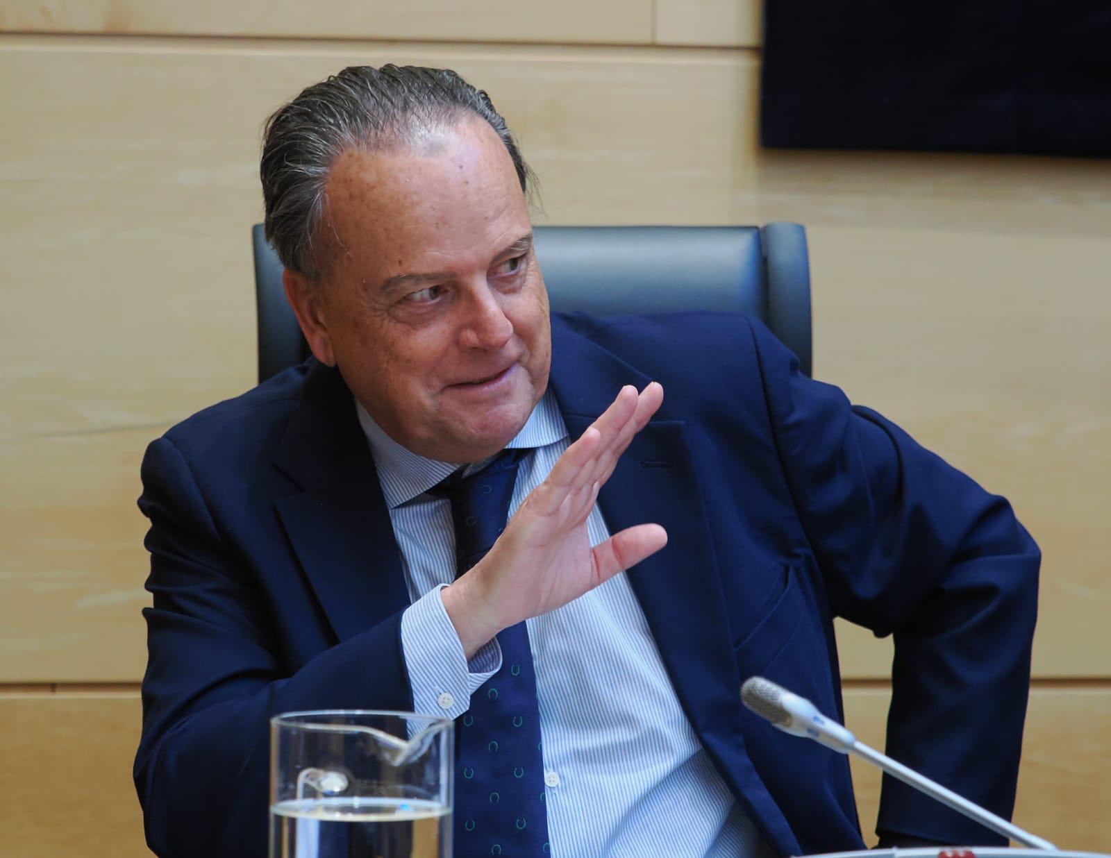 El presidente, al incio de su comparecencia