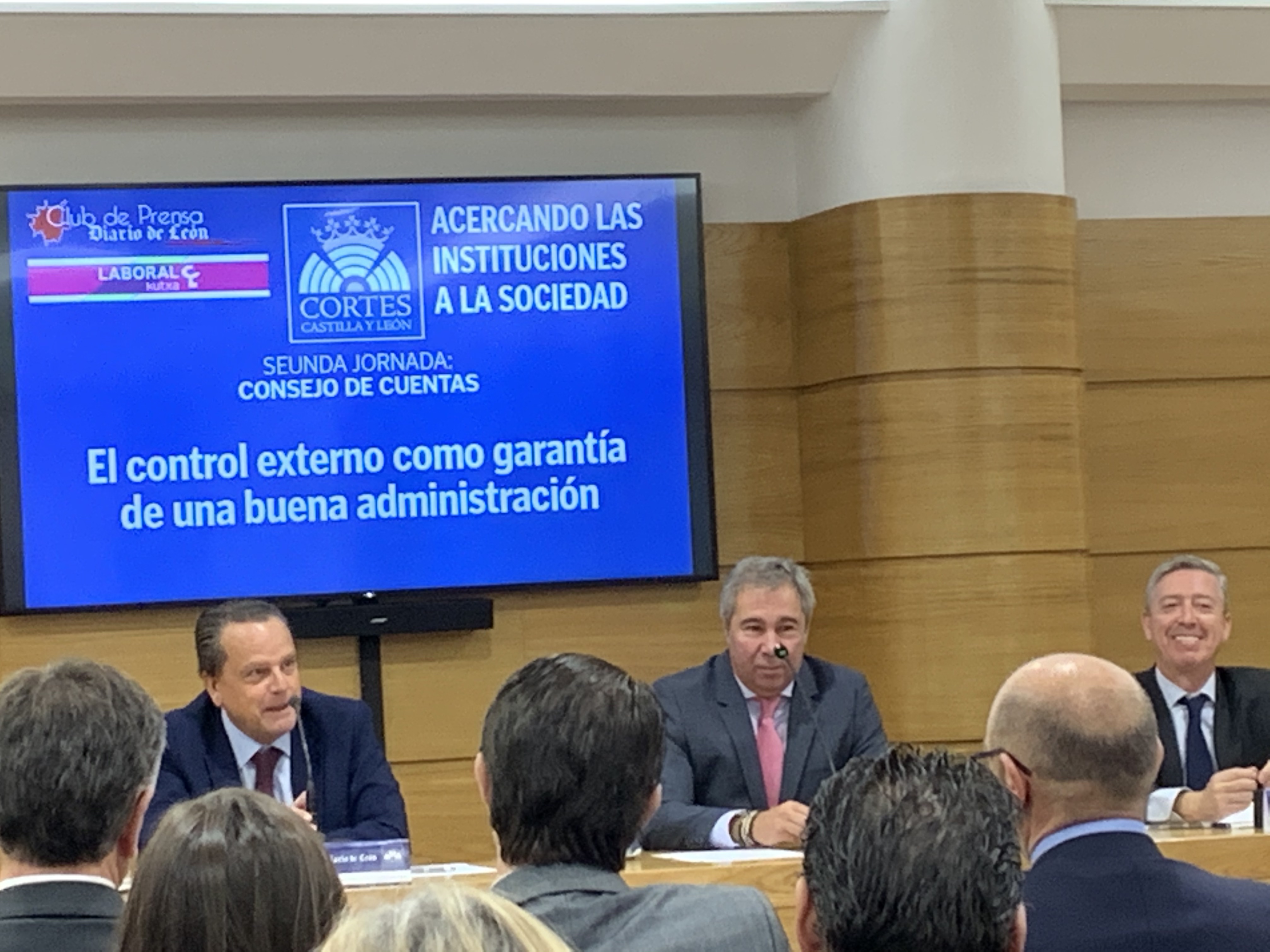 Amilivia y Peña, en el debate