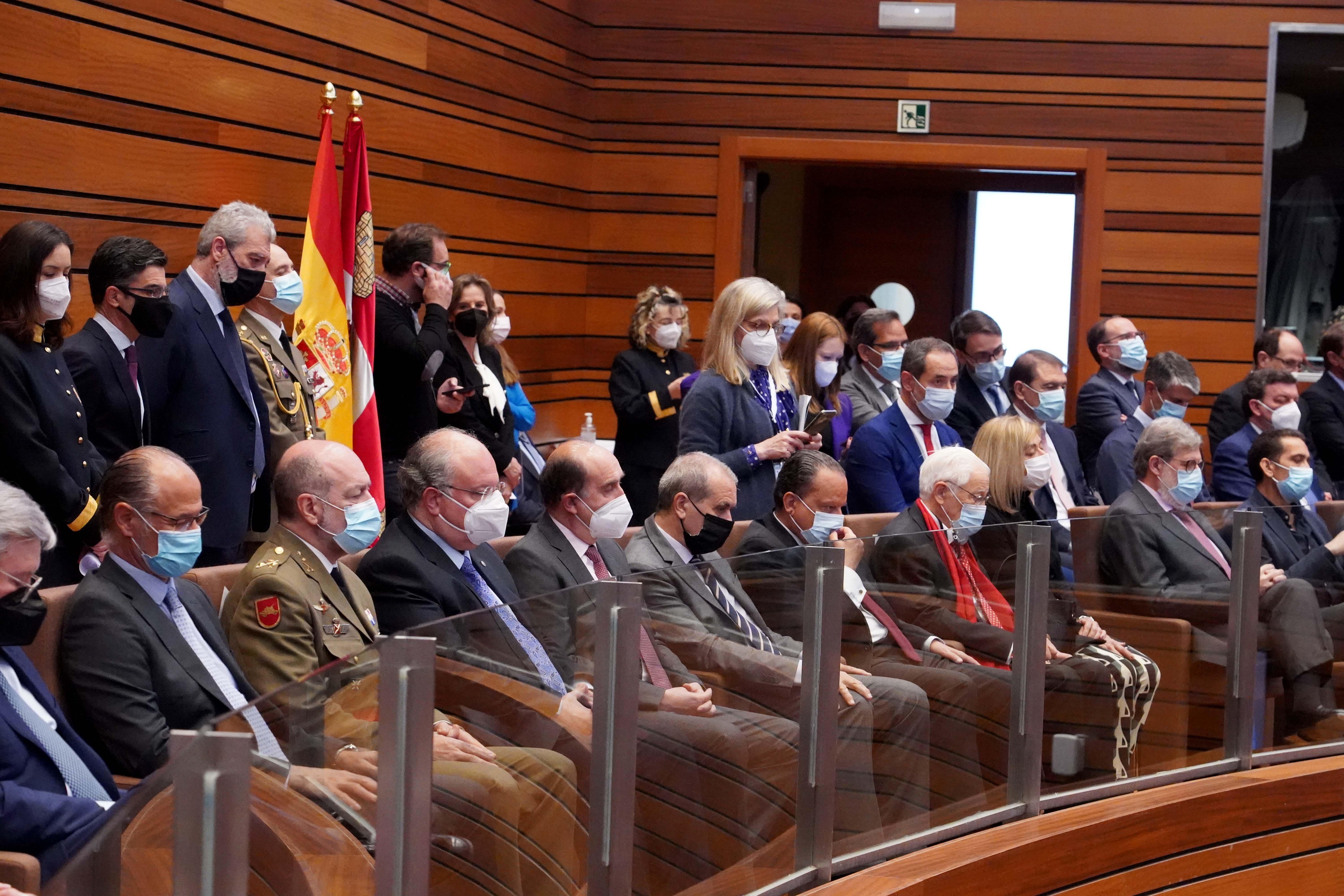 Los presidentes de las instituciones propias, en la tribuna