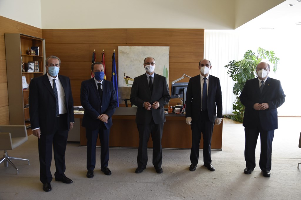 Reunión en las Cortes de Castilla y León