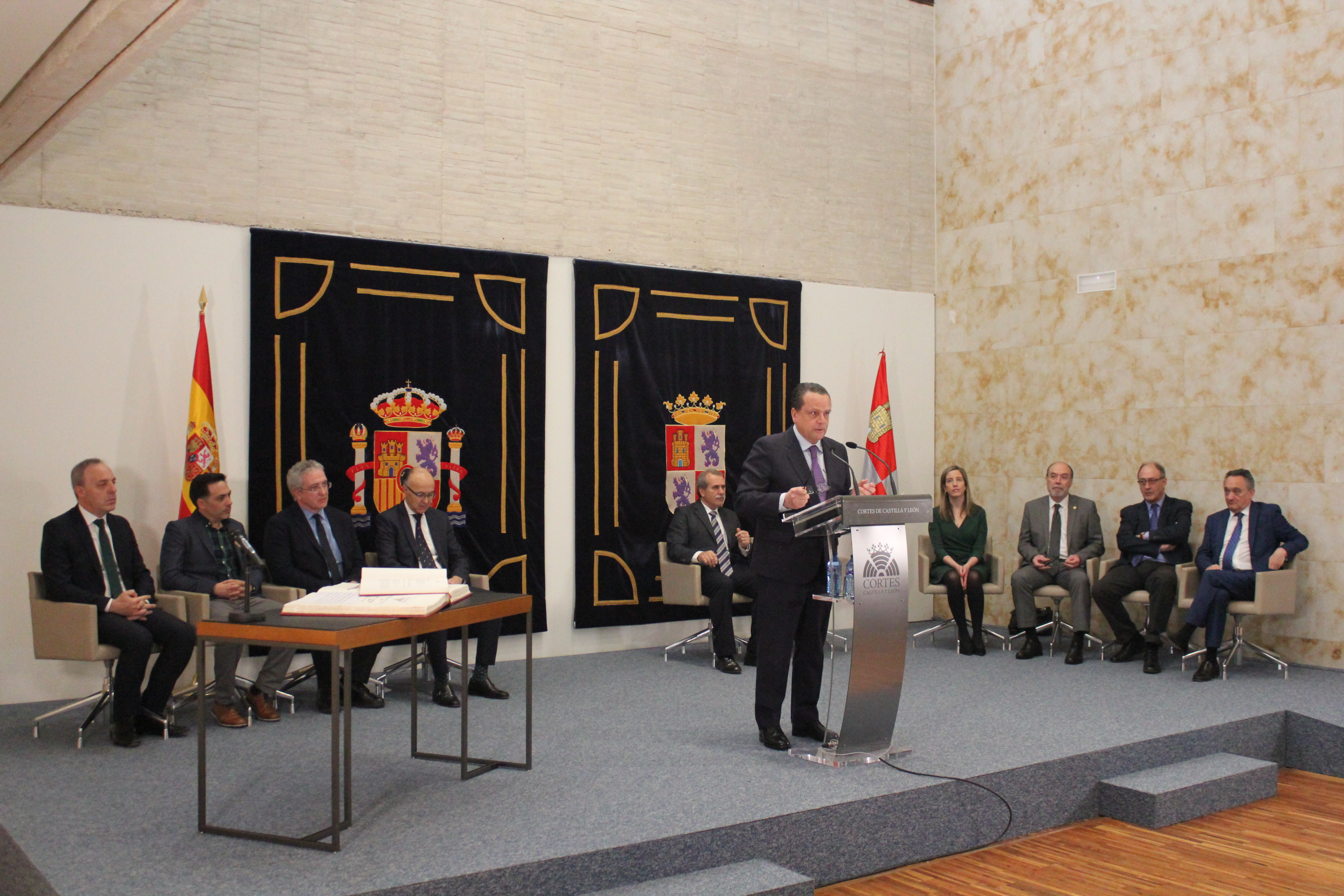 Intervención de Mario Amilivia