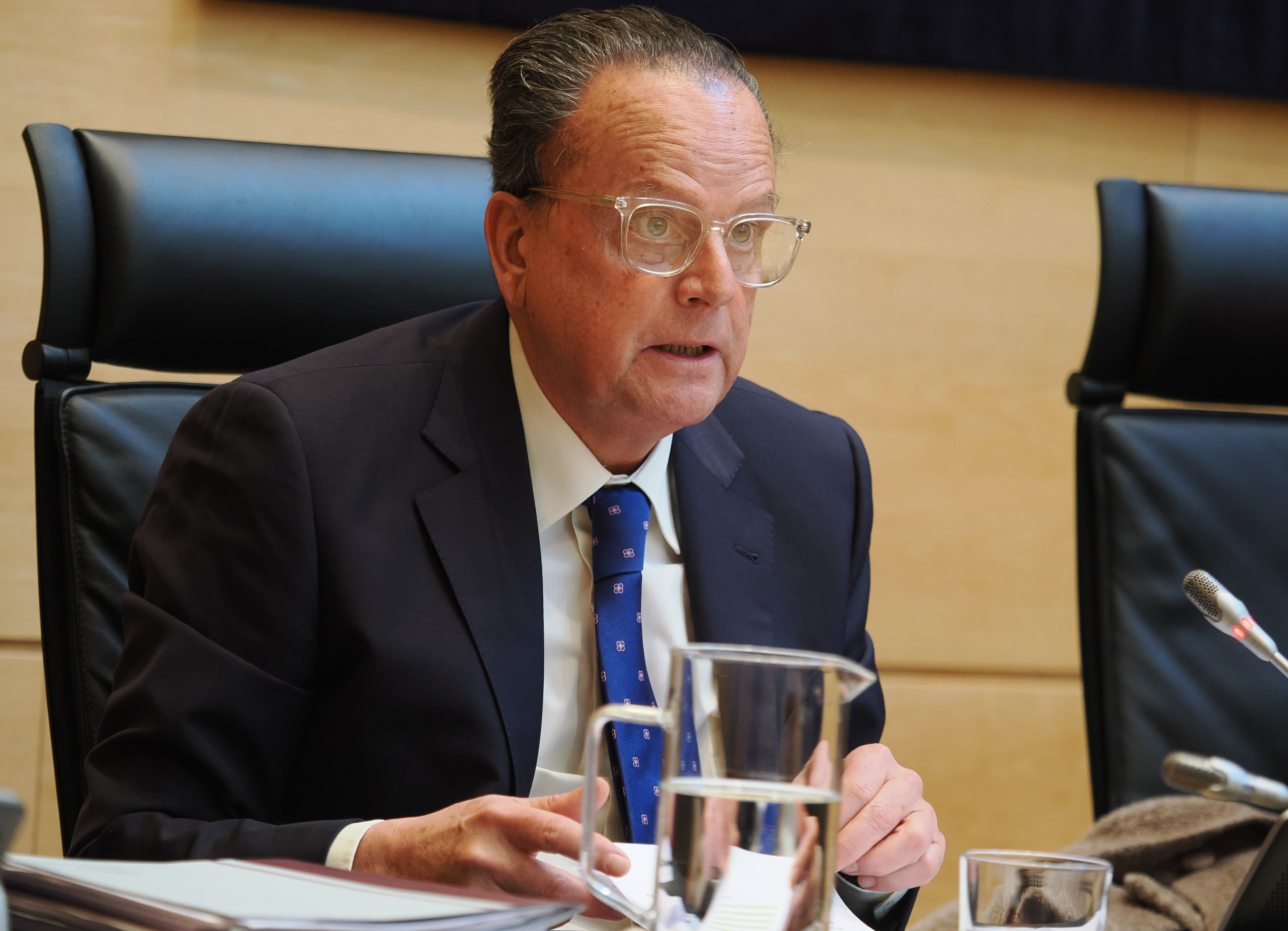 Amilivia presentó dos informes