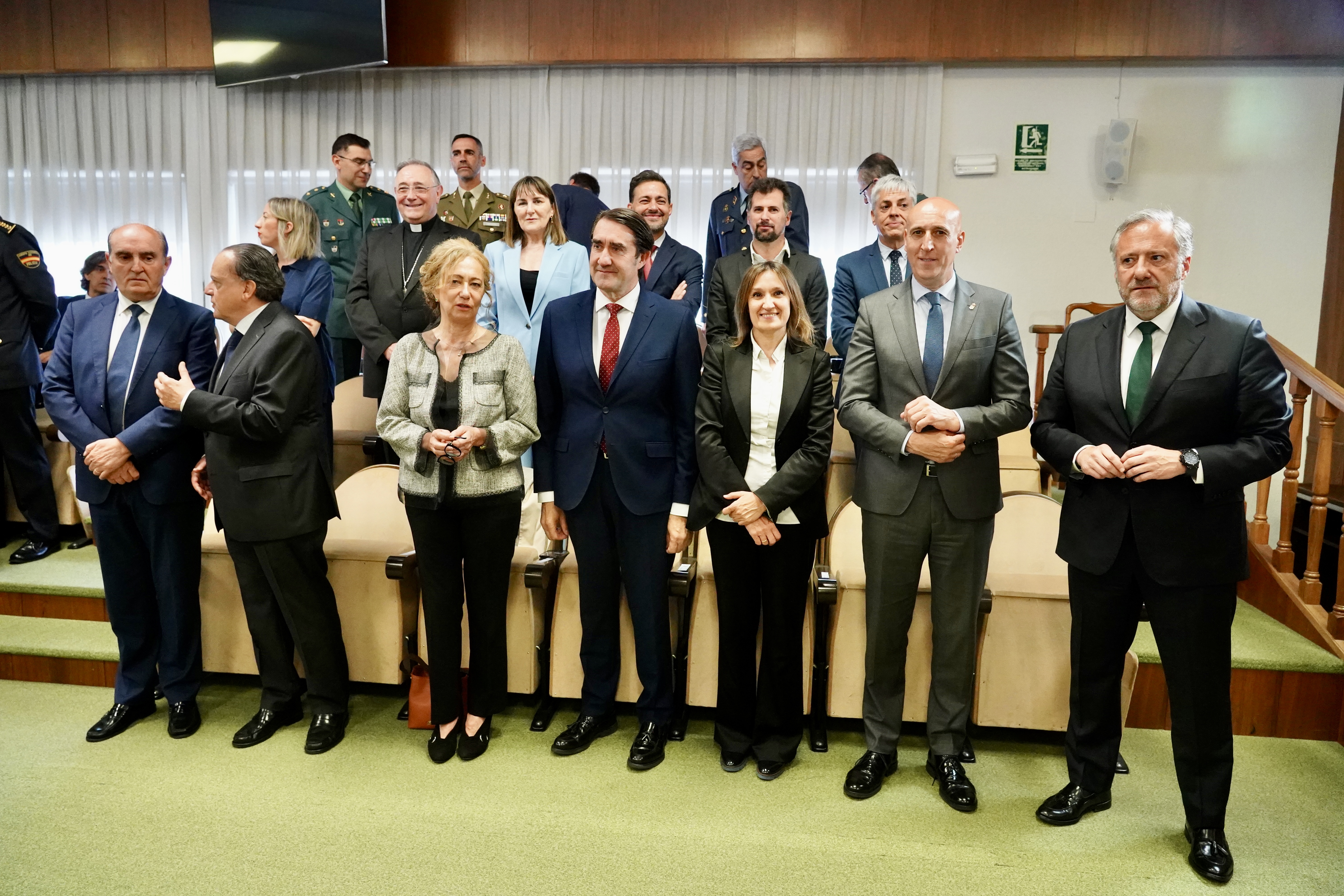 Autoridades asistentes al acto