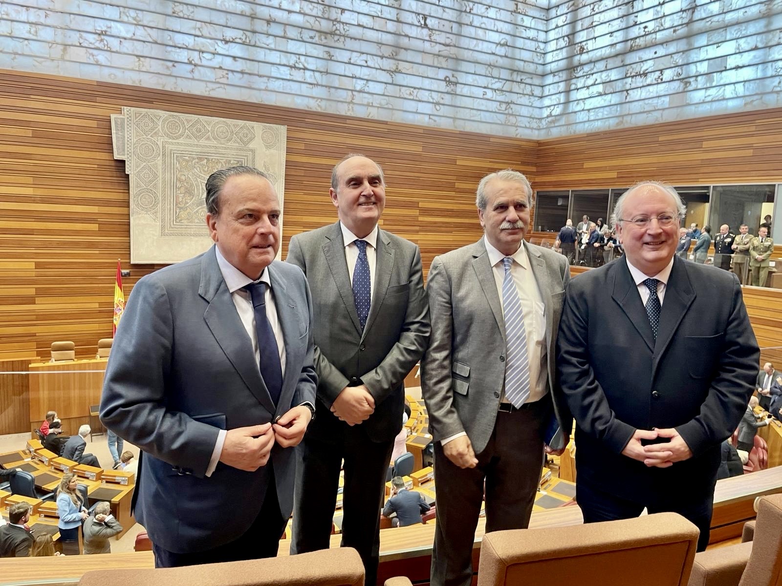 Los presidentes de las Instituciones en las Cortes