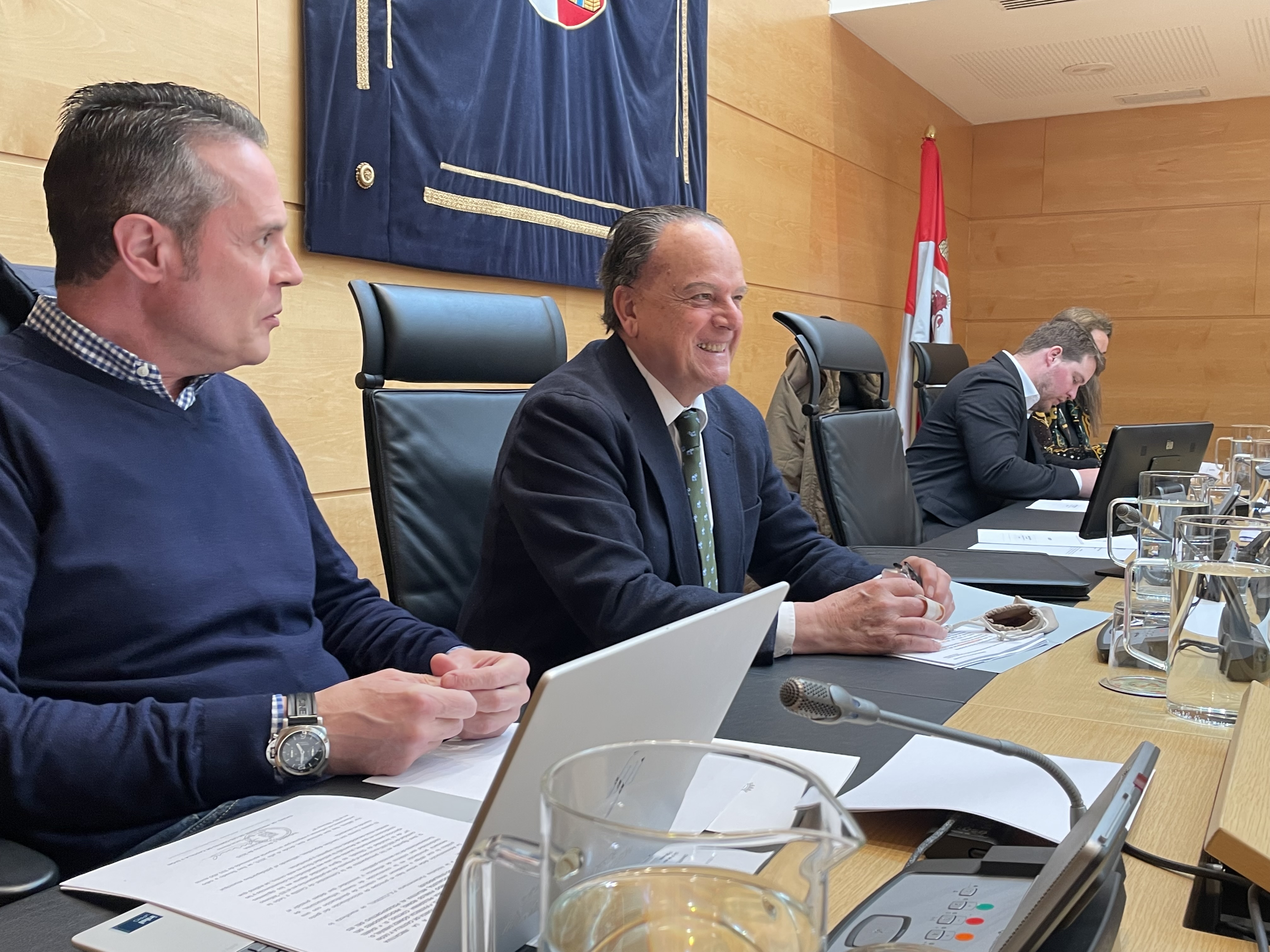 Imagen de la mesa de la Comisión