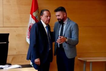 El procurador de UPL-Soria ¡Ya!, José Ramón García, con el presidente
