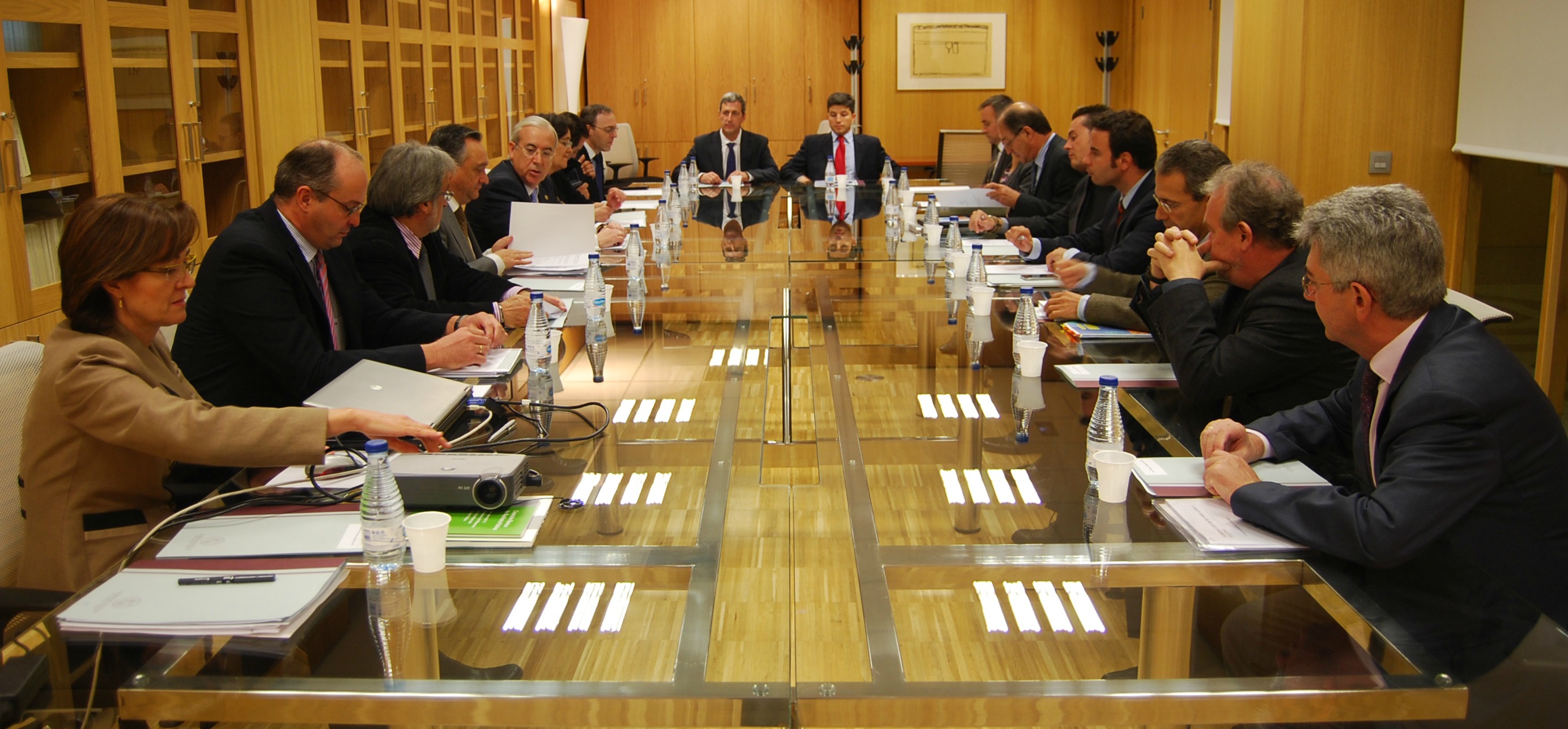 Reunión de trabajo del Consejo de Cuentas con la Comisión de Hacienda de las Cortes regionales