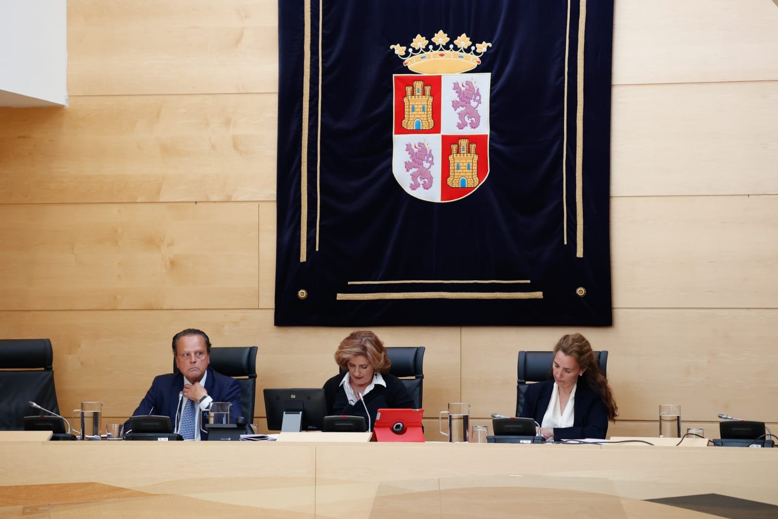Imagen de la Mesa de la Comisión