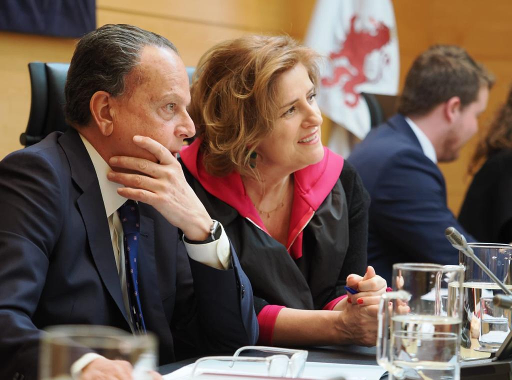 Una imagen de la Mesa de la Comisión